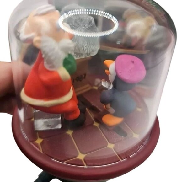 Vintage 1987 Hallmark Keepsake Perfect Portrait Santa Light & Motion Ornament - Picture 4 of 4
